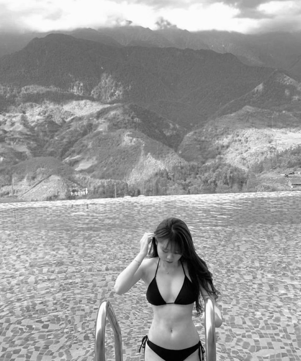 Mới đây, bạn gái Quang Hải khoe lên Instagram bức ảnh đang diện bikini khoe vóc dáng không hề thua chị kém em.