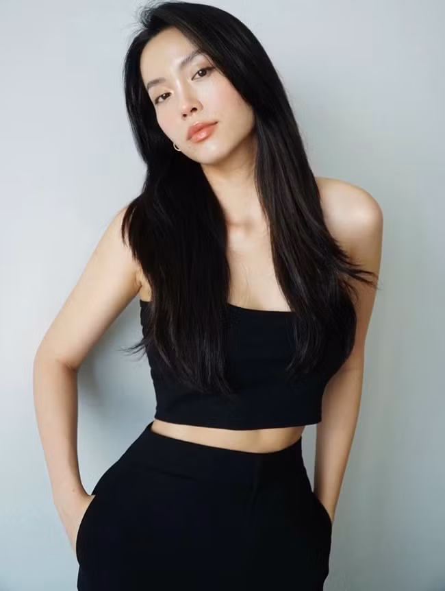 Hà Trúc và Quang Đạt công khai chia sẻ rất nhiều hình ảnh tình tứ trên trang cá nhân. Cặp đôi cùng đi du lịch chung và luôn xuất hiện trong những sự kiện đặc biệt của nhau.