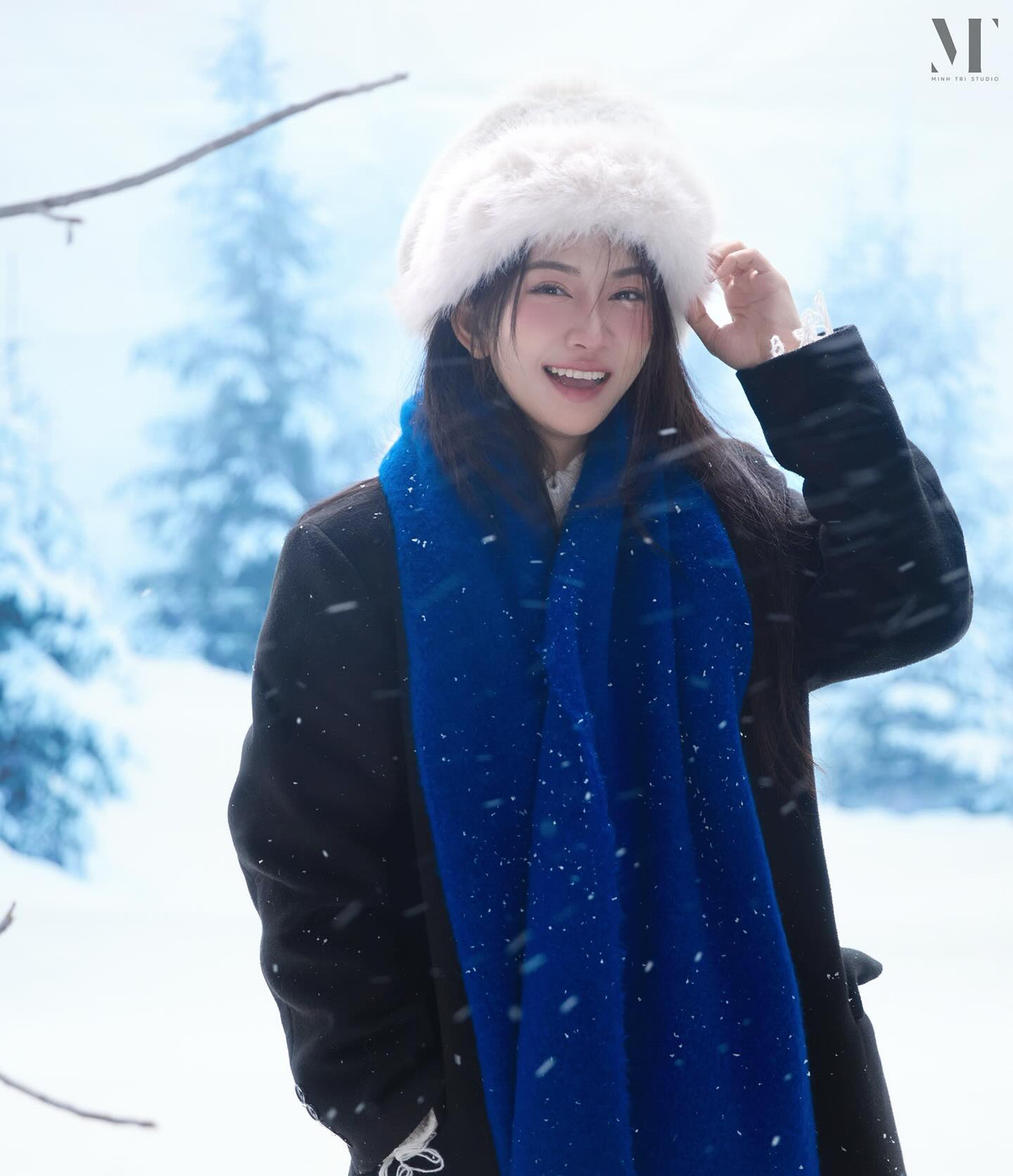 Từ chỗ từng không phân định được ranh giới giữa phản cảm - quyến rũ, Lê Bống đã thay đổi hình ảnh cũ thị phi và xây dựng phong cách trưởng thành, kín đáo hơn.