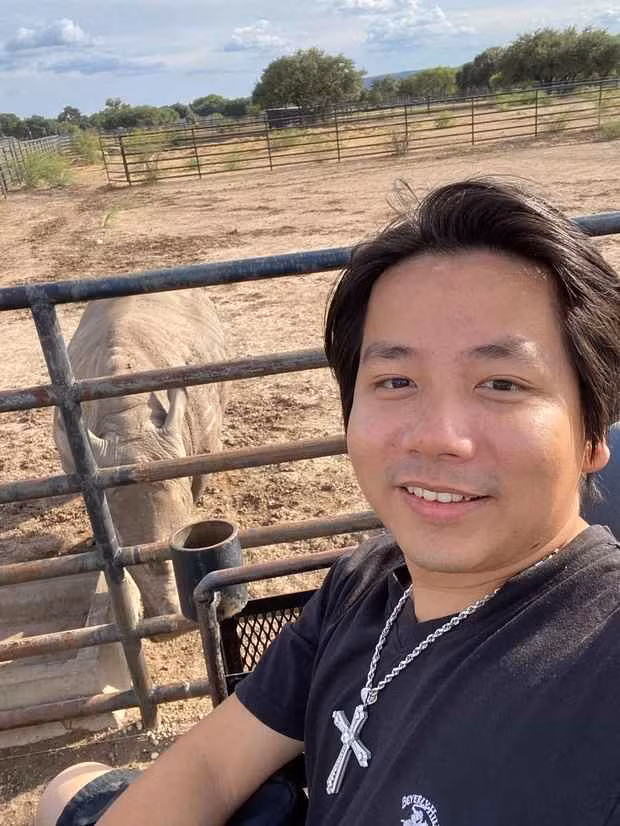 Phát ngôn này của Khoa Pug đã gây tranh cãi lớn, nhiều người cho rằng những người đủ tiêu chuẩn ấy thì đều không ai chọn nam Youtuber làm chồng cả.