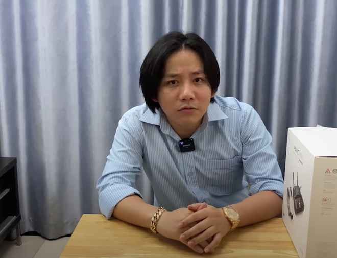 Điều kiện đầu tiên muốn làm vợ Khoa Pug là phải có số dư tài khoản ít nhất 30 tỷ, nếu dưới 30 tỷ thì đừng hòng anh để mắt tới.