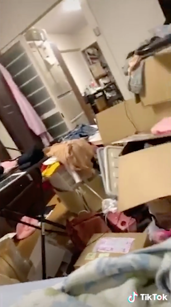 Cụ thể, một tài khoản TikTok có tên C.M đã đăng tải video dài hơn 2 phút kể về trải nghiệm kinh hoàng trong 3 tháng ở chung nhà với một gái xinh ở bẩn.