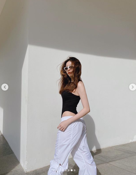 Bâu sở hữu số lượng người follow đáng ngưỡng mộ: 385.000 người với nhiề kênh bán hàng online cũng có lượng follow cao ngất ngưỡng.