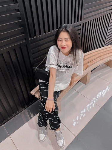 Lắng nghe chia sẻ của học trò, HLV Mai Đức Chung cũng bày tỏ những trăn trở với bóng đá Việt Nam.