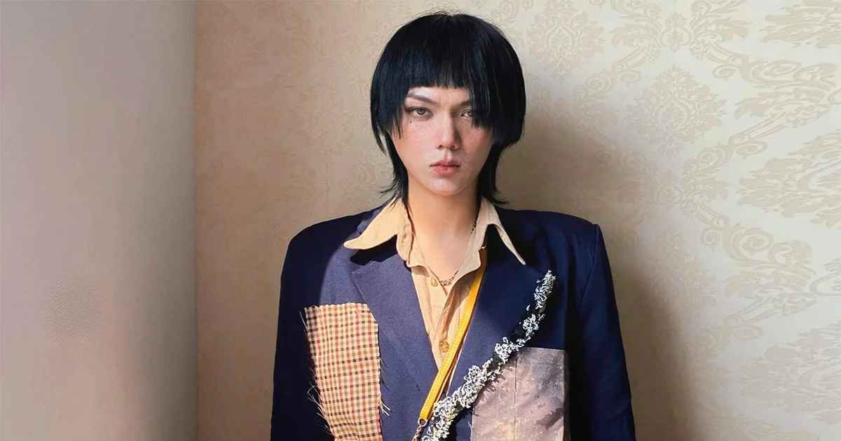 Hầu hết bình luận đều gửi lời chúc mừng đến nam TikToker. Đồng thời, nhiều người đã động viên và ủng hộ Phạm Thoại tiếp tục sáng tạo nhiều hơn nữa.