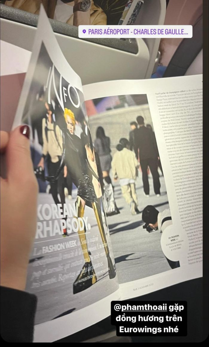 Cụ thể trên trang cá nhân, TikToker Phạm Thoại đã đăng tải bức ảnh chụp lại trang tạp chí mà anh được in.