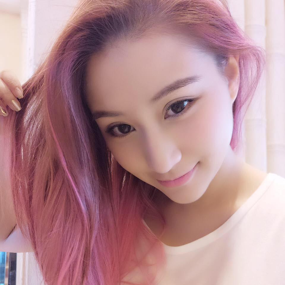 Sống trong nhung lụa, nhưng tiểu thư họ Hà không bao giờ buông thả bản thân. Cô rất chú trọng việc chăm sóc sức khỏe và sắc đẹp, thường xuyên rèn luyện sức khỏe ngoài trời, cũng như chăm chỉ tập gym.