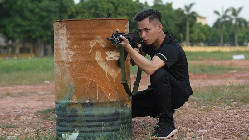 Trong những lần có cơ hội được làm quen với khí tài quân sự, Độ Mixi đều thể hiện được tố chất của mình và hy vọng lần này, nam streamer sẽ mang đến những tình tiết mới thu hút được sự chú ý của khán giả.