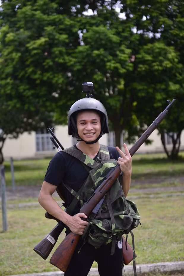 Độ Mixi cũng đã "cảnh báo" tới khán giả rằng, anh sẽ tham gia Sao Nhập Ngũ một cách nghiêm túc. Do vậy, mọi người không nên quá mong đợi những màn tấu hài của anh trong chương trình.