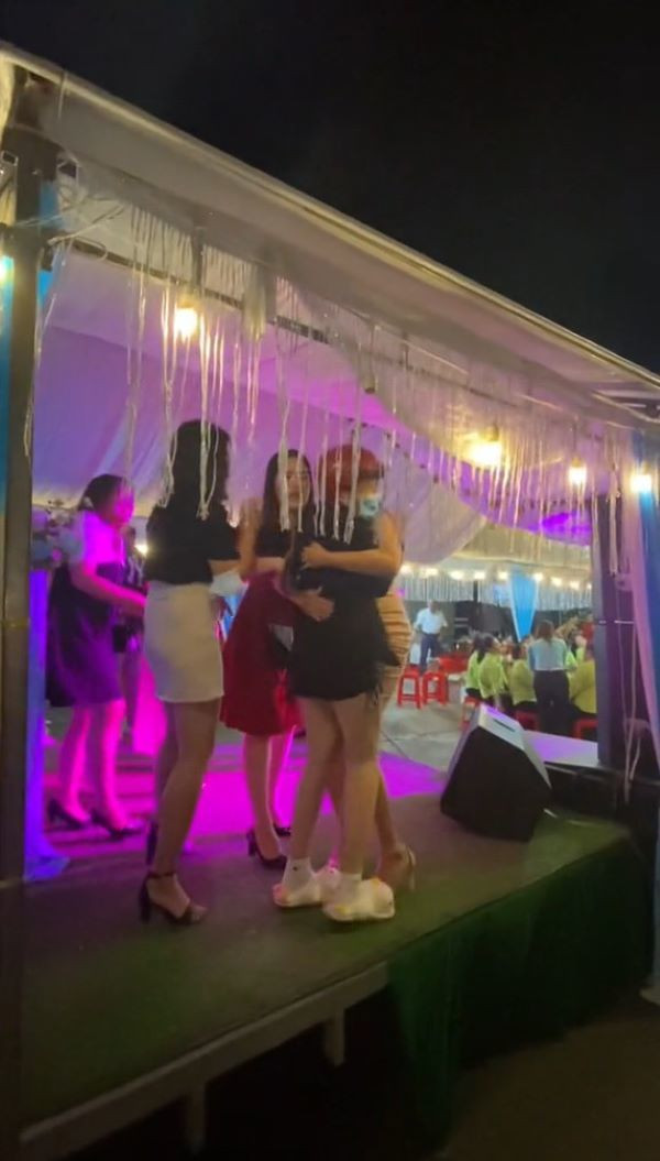 Đoạn clip sau khi được đăng tải đã nhanh chóng nhận được lượng tương tác lớn từ dân mạng.