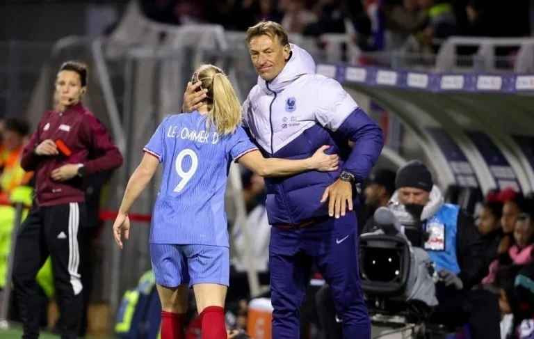 World Cup nu 2023: Nguoi cu bong da Viet Nam muon lam nen ky tich