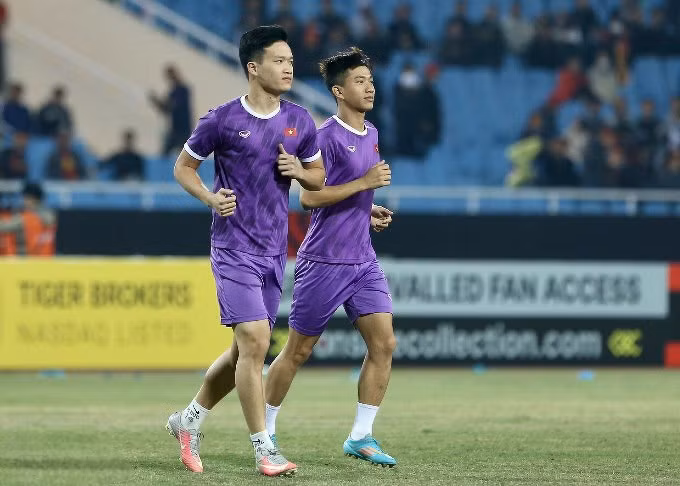 Viet Nam 3-0 Malaysia: Ha dep doi thu, lay lai ngoi dau bang-Hinh-8