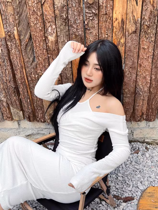 Vợ của Phạm Vinh có nhan sắc xinh đẹp.