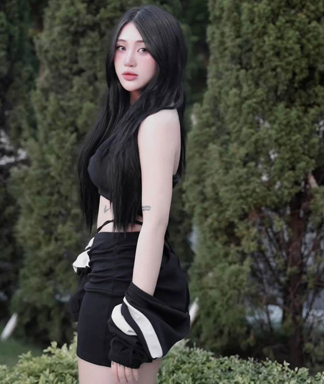 Hiện Lê Hiền là mẫu ảnh tự do