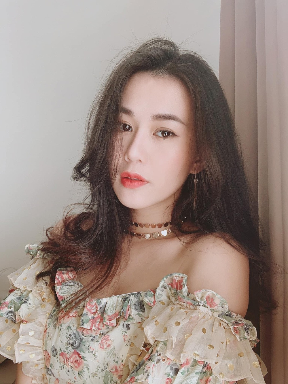 Chưa hết, Ngọc Thảo còn lấn sân kinh doanh và đạt thành tựu khi sở hữu cửa hàng thời trang dành cho giới trẻ có tiếng.