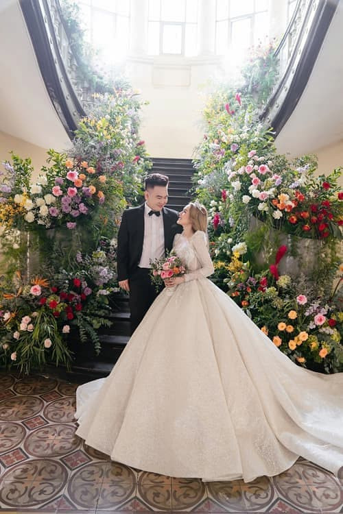 Đồng thời, Xemesis cũng tiết lộ livestream đám cưới của 2 người bị cấm 246 nước vì “dính” nhạc bản quyền.