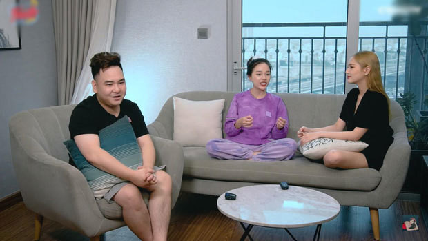 Mới đây, khi trò chuyện với Linh Ngọc Đàm, vợ chồng streamer giàu nhất Việt Nam kể trên đã có những tiết lộ về cuộc sống sau cưới, chi phí tổ chức hôn lễ…khiến fan không khỏi ngỡ ngàng.