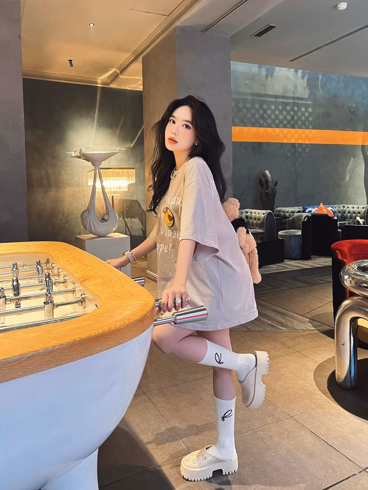 Cùng với đó, Vân Tiny còn chú ý chăm sóc da từ bên trong thông qua việc ăn uống.