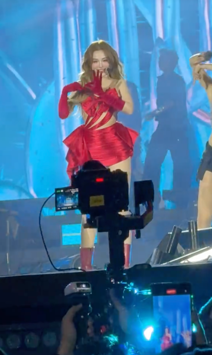 Nhiều người nhận xét, Huyền Baby xứng danh “baby” bởi gương mặt lúc nào cũng trẻ trung, đáng yêu.