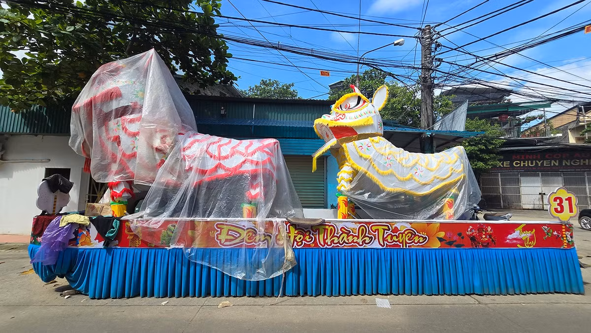 Trước đó, do tình hình mưa lũ căng thẳng, UBND tỉnh Tuyên Quang đã có văn bản thông báo dừng tổ chức liên hoan trình diễn di sản văn hóa phi vật thể đại diện của nhân loại; lễ hội Thành Tuyên năm 2024 và các hoạt động trong khuôn khổ liên hoan và lễ hội.