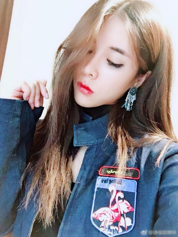 Tuy Thi Mạn có ngoại hình xinh xắn nhưng cũng dễ dàng lẫn vào vô vàn gương mặt hot girl mạng khác.