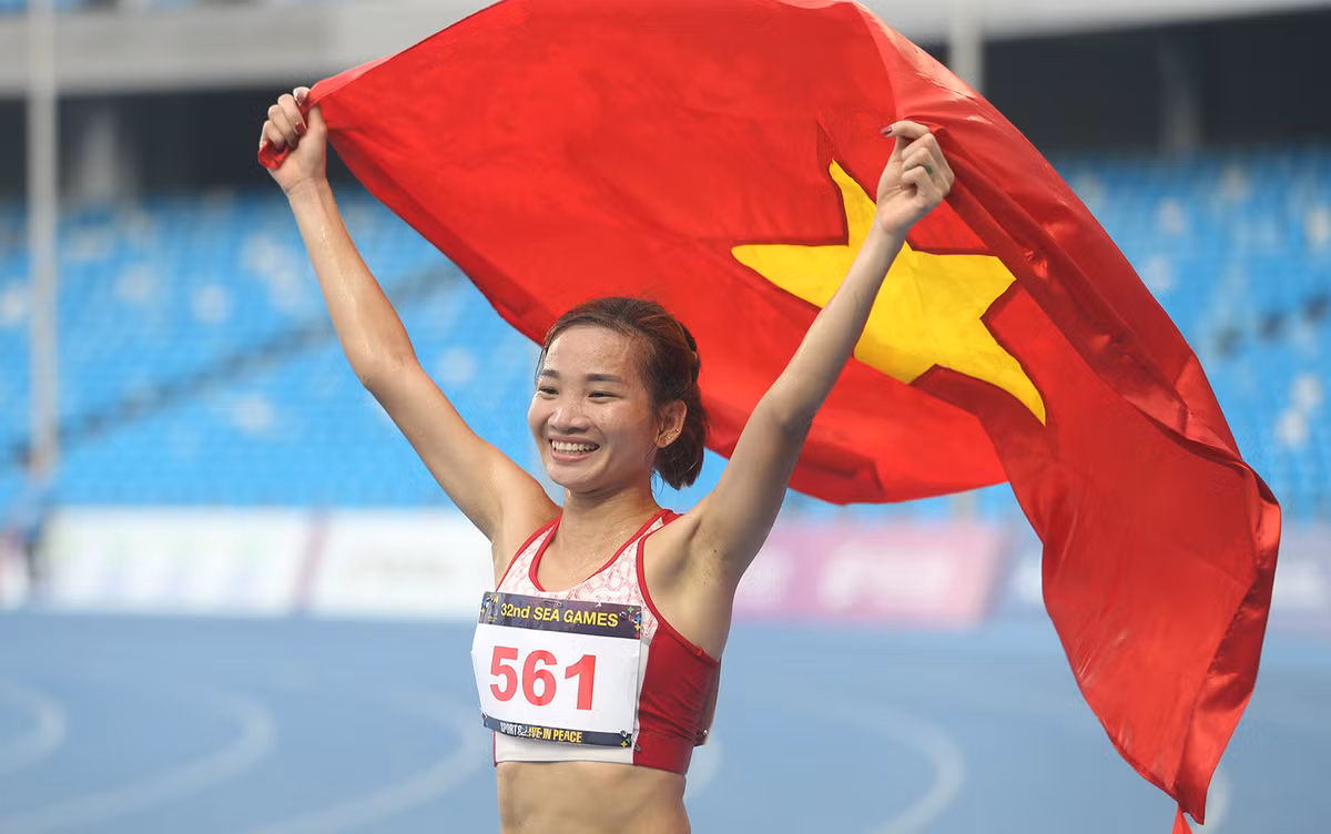 VDV nao boi thu tien thuong SEA Games 32 nhat?