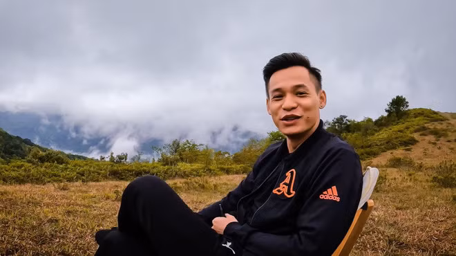 Vào ngày 9/9/2020, VTV đã làm tin ngắn về chuyên đề streamer. Trong đó, nhà đài đã đưa ví dụ về những người có sức ảnh hưởng hút thuốc lá điện tử và có sự xuất hiện của streamer Độ Mixi. Chưa dừng lại, đến ngày 17/9, nam streamer cũng bị lên án về hành vi văng tục trên mạng, gây ảnh hưởng tiêu cực đến những đối tượng nhỏ tuổi.