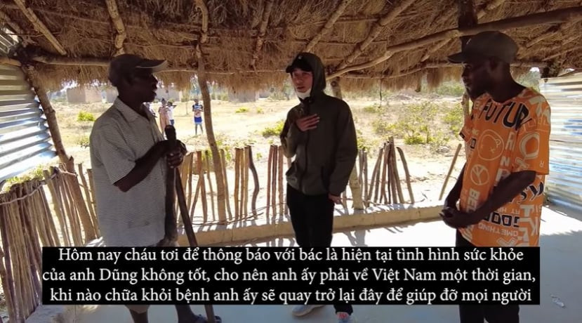 Quang Linh tâm sự: “Có rất nhiều người góp ý. Mình thấy ai cũng có ý đúng nhưng thực chất khi bước vào làm thì nó khó lắm. Những người dày dặn kinh nghiệm mới giúp được dân thôi. Không hề đơn giản. Khi bước vào giúp bản thì phải có kinh phí rất lớn. Thứ 2 là kinh nghiệm...