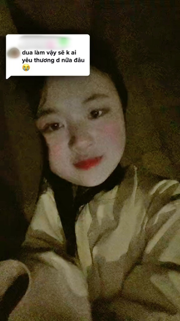 Dù không còn người hỗ trợ ở bên nữa, thế nhưng cô bé có biệt danh Phúng Phính Hà Giang vẫn luôn thể hiện sự biết ơn của mình.