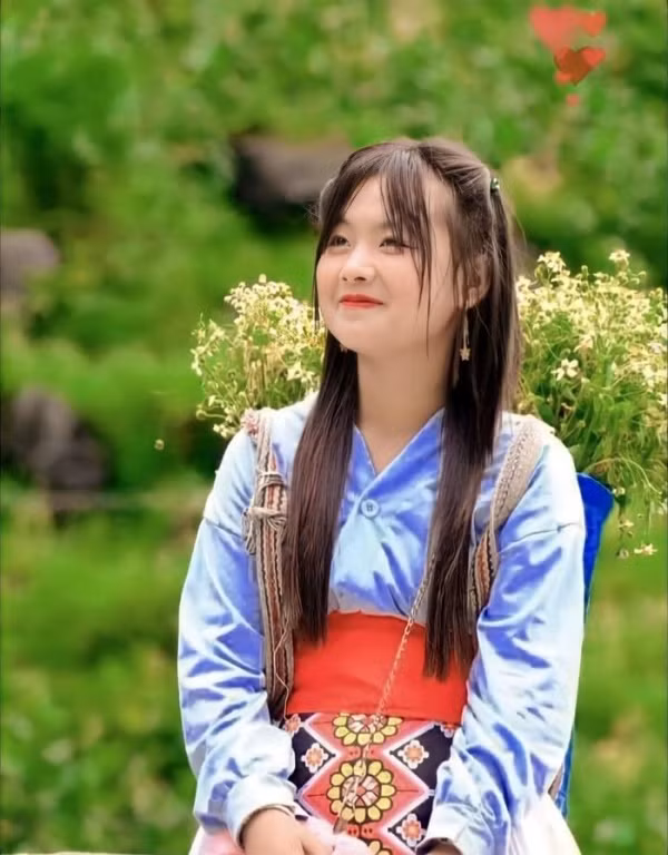 Hầu hết mọi đều động viên cô bé dân tộc này hãy luôn tự tin và mạnh mẽ lên tiếng bảo vệ bản thân và gia đình mình.