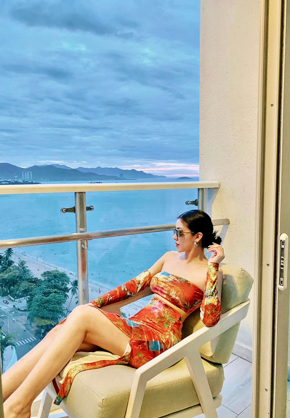 Không còn hình ảnh dễ thương, giản dị gây thương nhớ như ngày nào, bây giờ, Bảo Chi đúng chuẩn hot girl theo hơi hướng sành điệu.