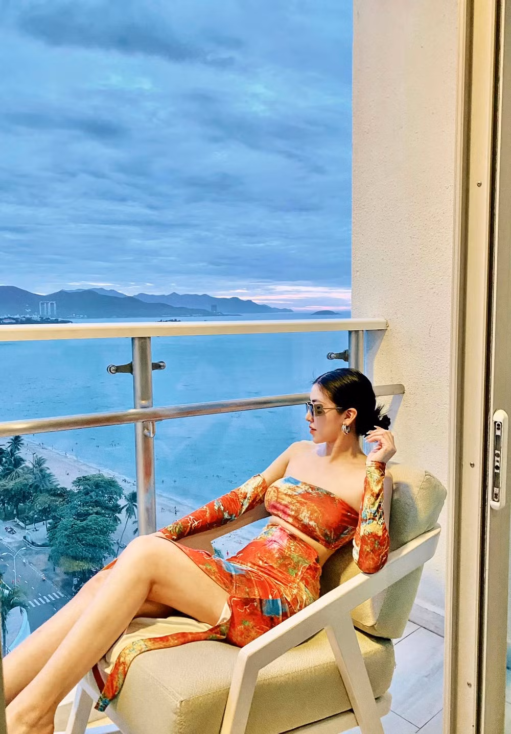 Không còn hình ảnh dễ thương, giản dị gây thương nhớ như ngày nào, bây giờ, Bảo Chi đúng chuẩn hot girl theo hơi hướng sành điệu.