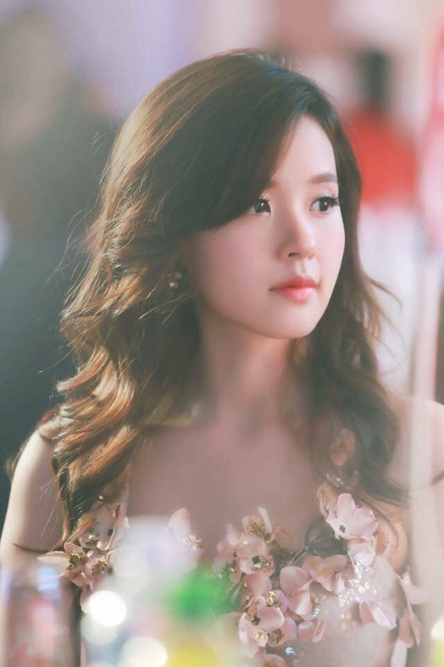 Nữ giảng viên khoa thời trang đại học Hutech hé lộ bản thân mua bán đất thường xuyên nhưng chỉ khi rảnh rỗi đăng lên thì mọi người mới biết đến.