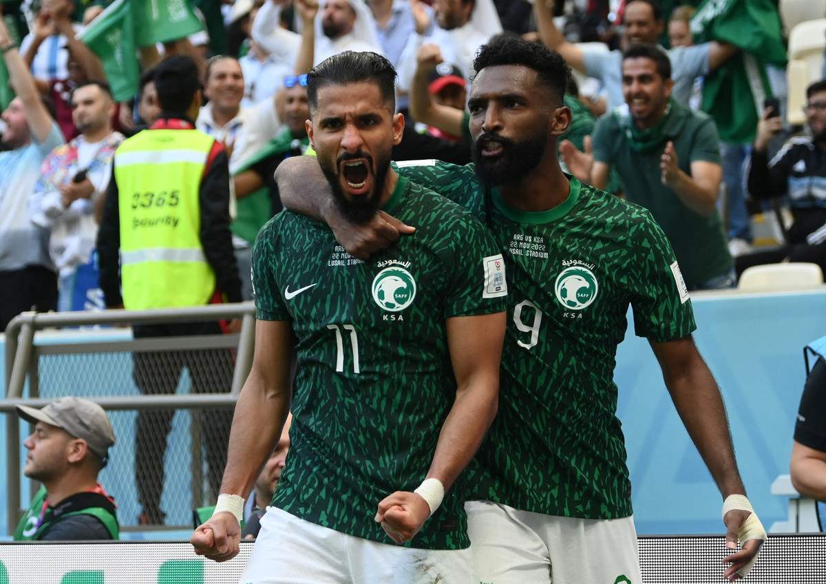 Danh bai Argentina, Saudi Arabia tao nen 