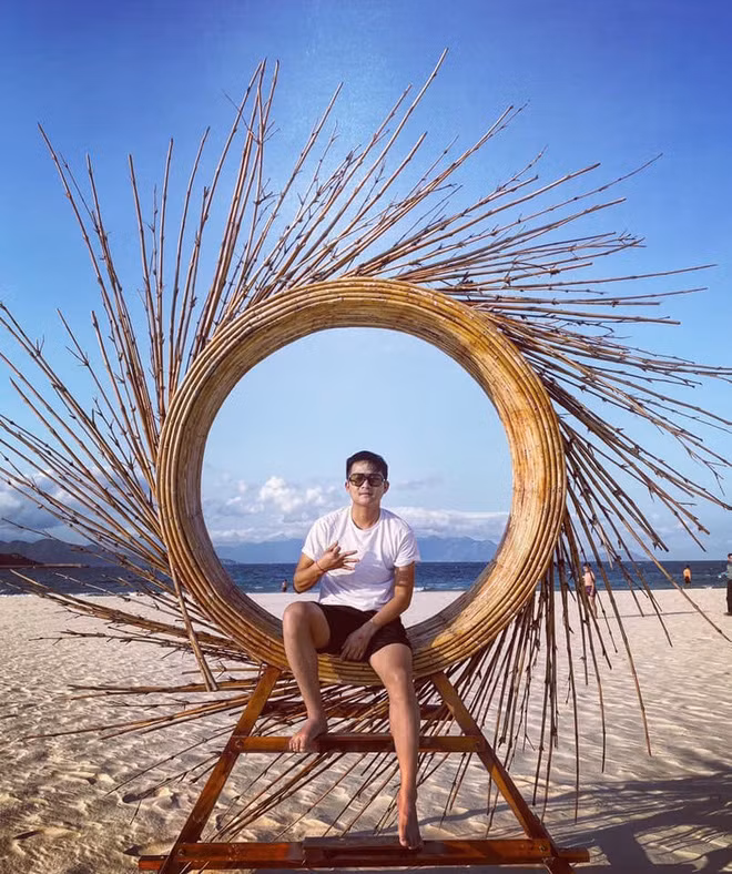 Dù chưa chính thức công khai, nhưng dân tình "chắc nịch" rằng giữa người yêu cũ Quang Hải và chàng doanh nhân Bắc Ninh có tình cảm với nhau.