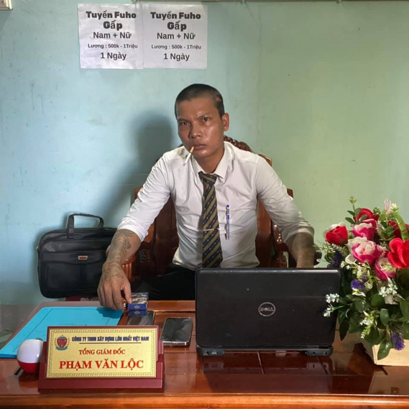 Ngay sau khi được chia sẻ, những hình ảnh đã nhanh chóng nhận được sự quan tâm lớn của dư luận. Đa số mọi người đều cảm thấy chưa quen với một hình ảnh Lộc Fuho CEO.