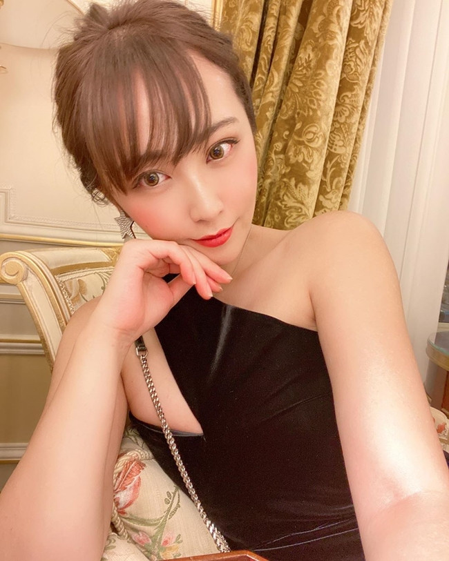 Ban thuc pham cai thien vong mot, nu Youtuber bi to lua dao