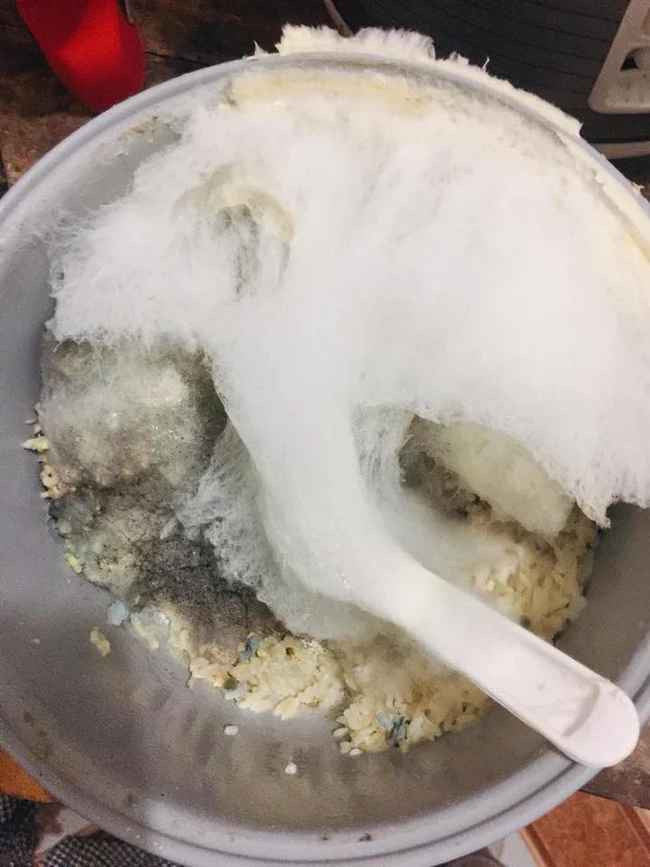 Ngoài ra, nhiều người còn chia sẻ các kiếp nạn gặp phải khi từ quê lên thành phố, trở lại với việc học, việc làm như quên chìa khóa xe, quên đồ ở nhà,...