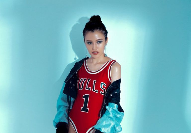 Hiện tại, Phương Chi The Face đang là một hot streamer LMHT đình đám và tài năng của công ty 20Sections với nick name Chi Chi. Trước đó, cô cũng từng là nữ game thủ xinh đẹp thuộc biên chế FFQ.