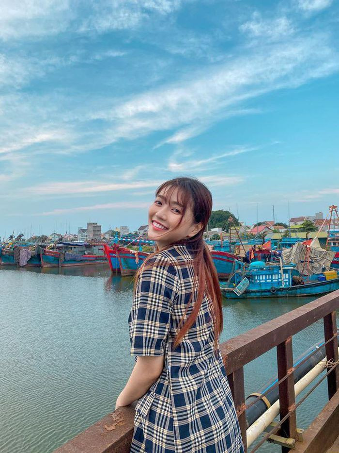 Thông tin hot girl An Vy bất ngờ ra mắt trong vai trò một streamer khiến làng game Việt rộn ràng bởi lại chào đón một "nữ thần" nhan sắc mới.