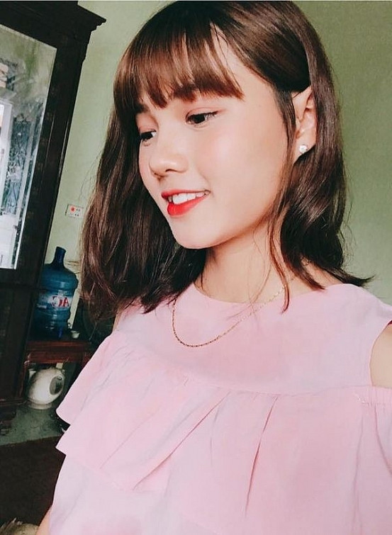 Sở hữu khuôn mặt khả ái, nhìn ngoài đời khó ai nghĩ Thanh Huyền lại là một nữ tuyển thủ bóng đá Việt Nam.