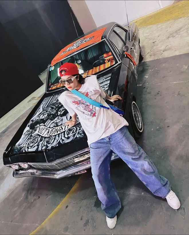 Bên cạnh cuộc sống làm dâu hào môn xa hoa, Lê Loan còn nhận nhiều lời khen ngợi bởi nhan sắc xinh đẹp, quyến rũ.