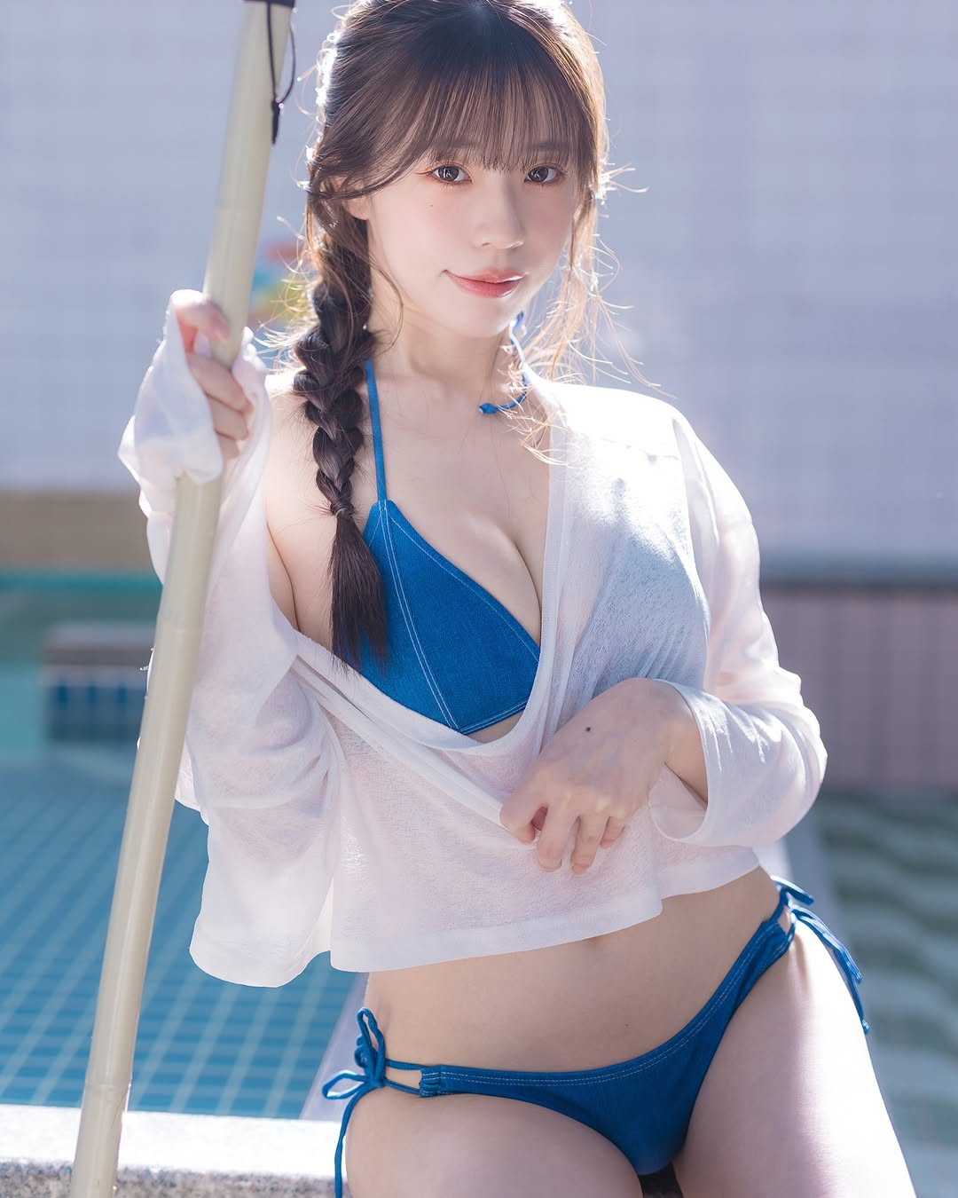 Cụ thể, theo lời một cô gái cho biết, bạn trai mình vốn là một fan hâm mộ cuồng nhiệt của Chigui. Thậm chí, hâm mộ tới mức quá đà khi anh chàng này thường xuyên lưu ảnh, xem các clip của nữ streamer rồi có những hành động không đúng mực.