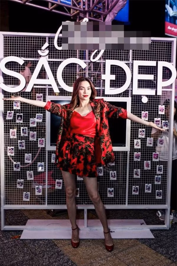 Người ta vốn chẳng mấy khi được trực tiếp trông thấy các mỹ nữ Việt ngoài đời thực, hầu hết chỉ ngắm nhìn qua những hình ảnh đã qua chỉnh sửa được chính họ chia sẻ hay truyền thông đăng tải. Do đó, hình tượng các người đẹp trong mắt phần lớn công chúng đều vô cùng lung linh, thể hiện ở cả gương mặt đến vóc dáng.