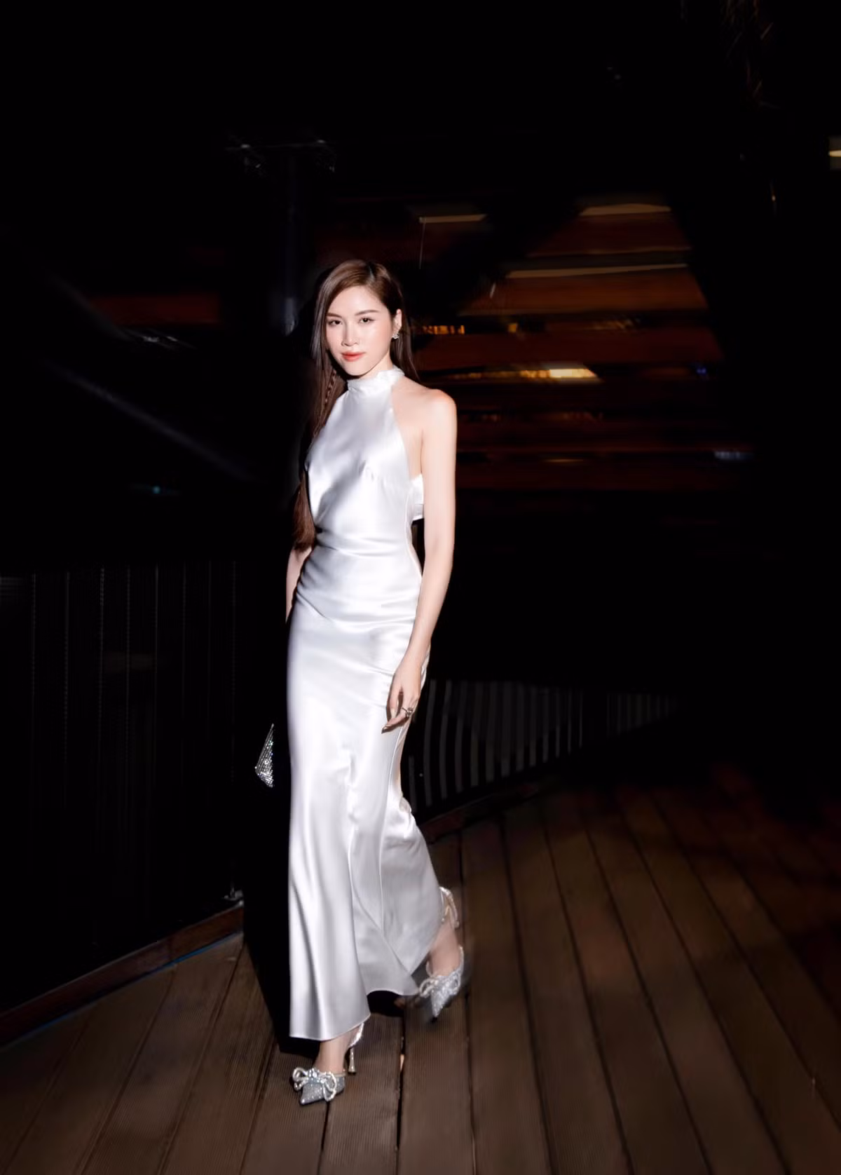 Thanh Thanh Huyền thường xuyên “làm nóng” trang cá nhân khi chia sẻ những bức ảnh diện bikini vô cùng táo bạo.