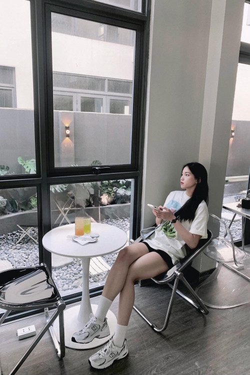 Phương cũng không ăn kiêng để đảm bảo cơ thể luôn có đủ chất dinh dưỡng và nhiều năng lượng do tần suất tập luyện cả sáng lẫn chiều.