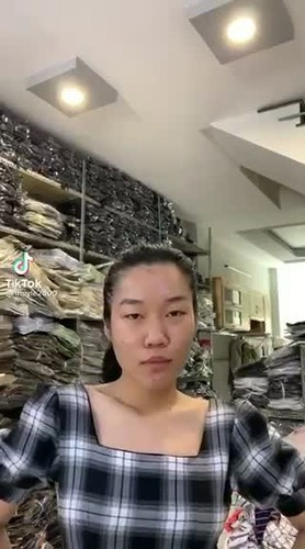 Hot TikToker bán nội y trả lời: "Em chỉ nghĩ là cơ thể của mình thì chỉ có mình mới có quyền quyết định nên làm gì và không được làm gì. Mong là em trong tương lai vẫn như bây giờ không bị ảnh hưởng bởi lời nói của người khác. Và các bạn dù là nam hay nữ vẫn nên tự quyết định mình nên làm gì với cơ thể mình, đừng vì lời người khác nói mà đánh mất bản thân".