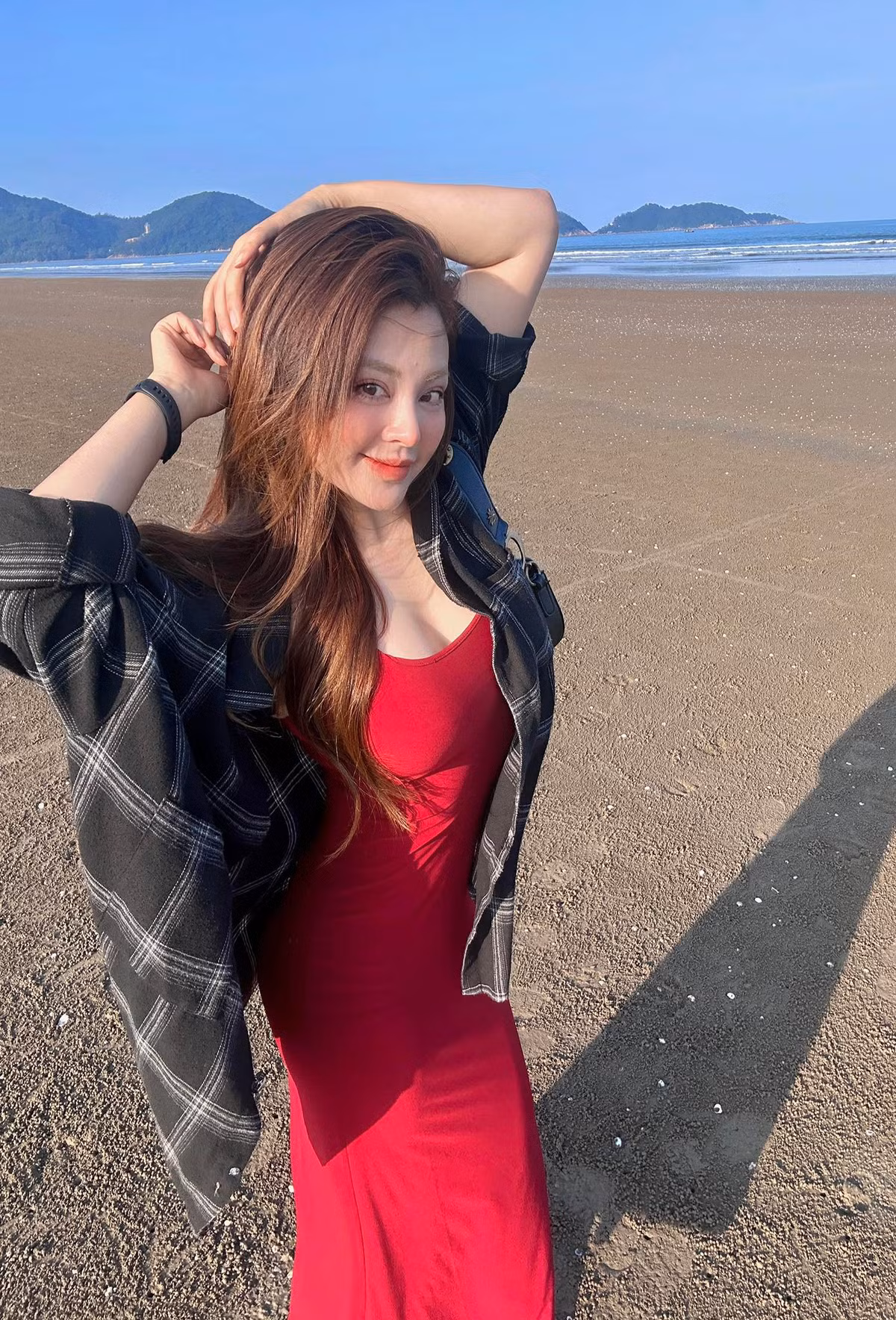 Nguyễn Trà My được biết tới với nhiều vai trò khác nhau, trong đó cô được nhớ tới nhiều nhất là một " hot girl phòng gym", đặc biệt với vòng 3 gần 1m.