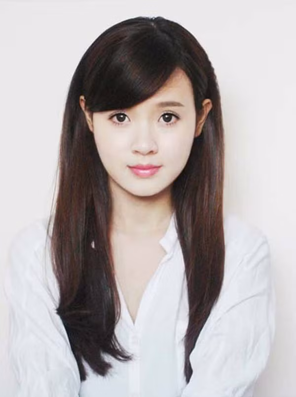 Dù là chụp ảnh thẻ nhưng Midu vẫn khiến fan hâm mộ xao xuyến vì quá xinh đẹp.