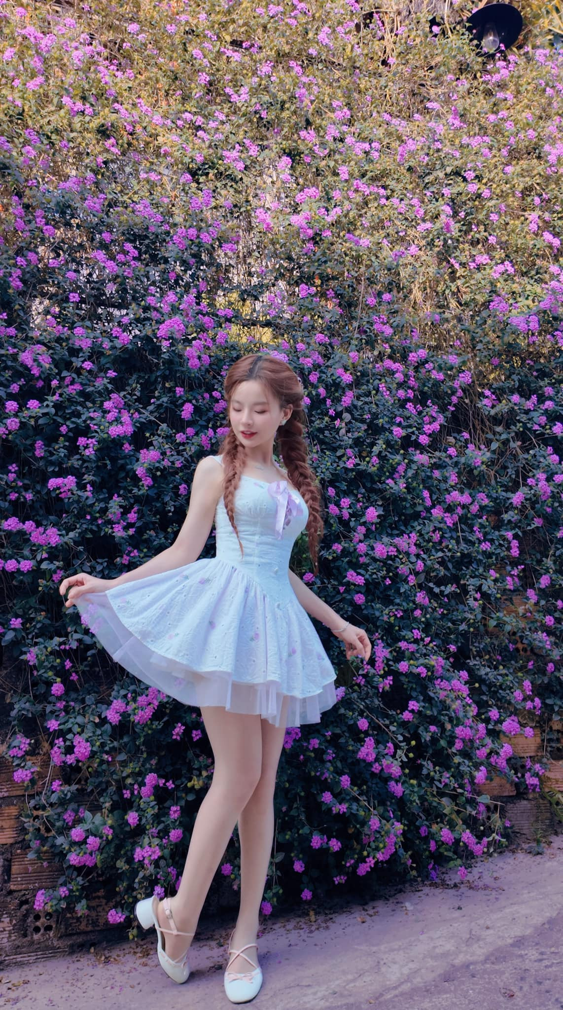 Trước đó, thời gian qua, nữ streamer có nhiều thời gian để tập trung vào bản thân, phát triển các sở thích và dự án cá nhân. Cô nàng vẫn tham gia vào những dự án hợp tác phù hợp.